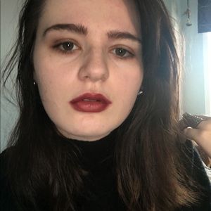 Meet your Posher, Alix